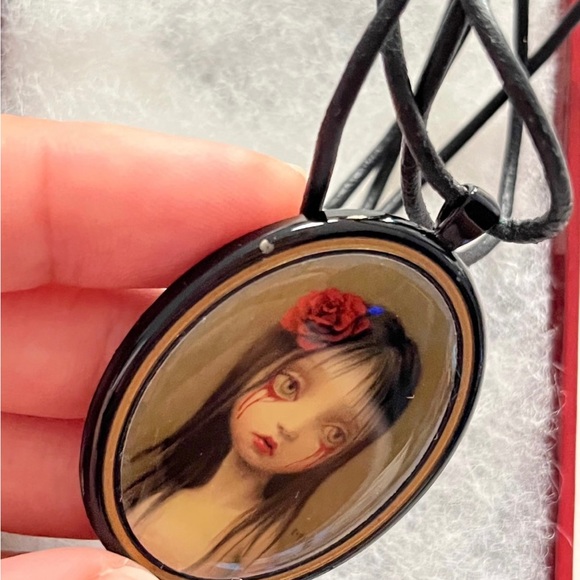 Mark ryden fine art necklace. - Picture 6 of 9